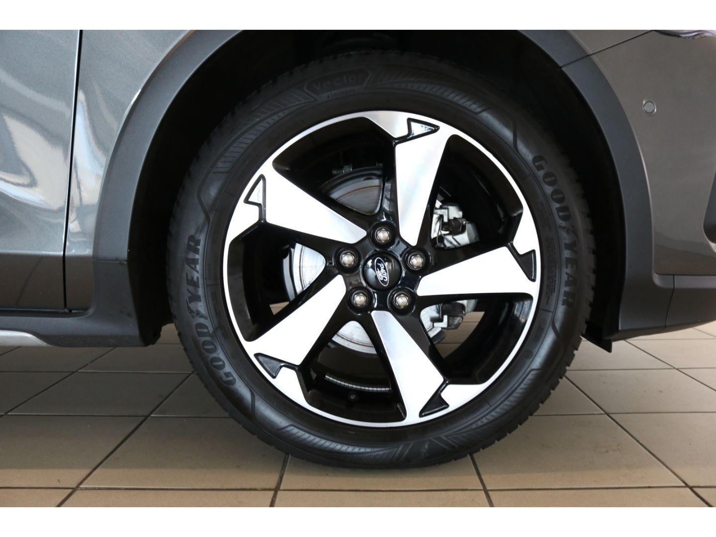 Fahrzeugabbildung Ford Focus Turnier Active X 1.0 EcoBoost Mild-Hybrid
