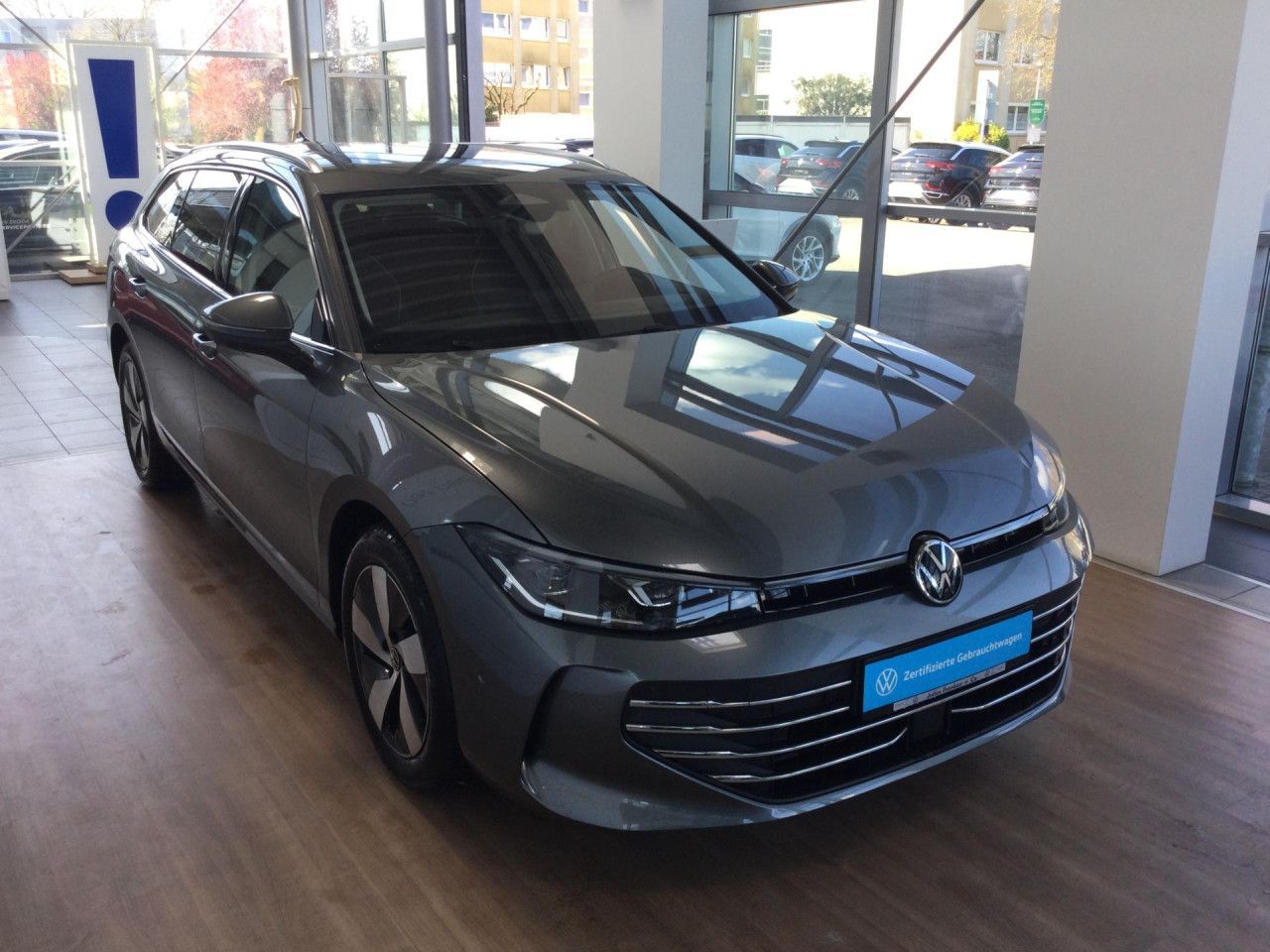 Volkswagen Passat Business 1.5 TSI DSG PANO HUD SITZH LM17 foto 5