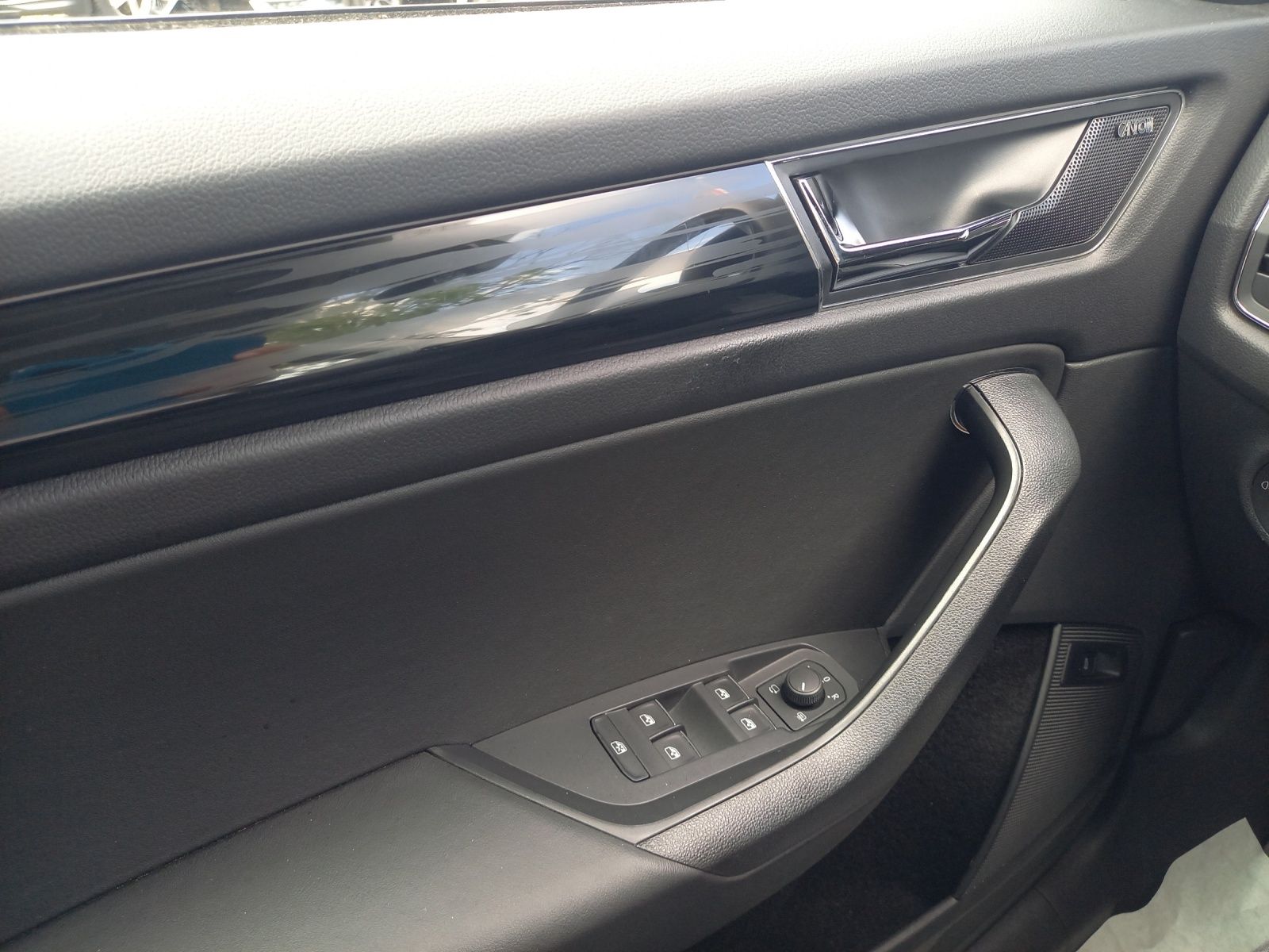 Fahrzeugabbildung SKODA Kodiaq Style 2.0 TDI  4x4 DSG AHZ LED NAVI
