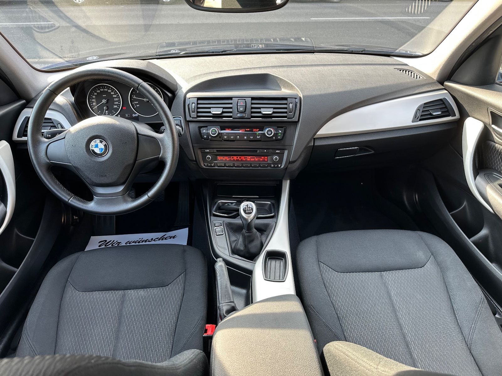 Fahrzeugabbildung BMW 116 Baureihe 1 Lim. 5-trg. 116i XENON PDC KLIMAT