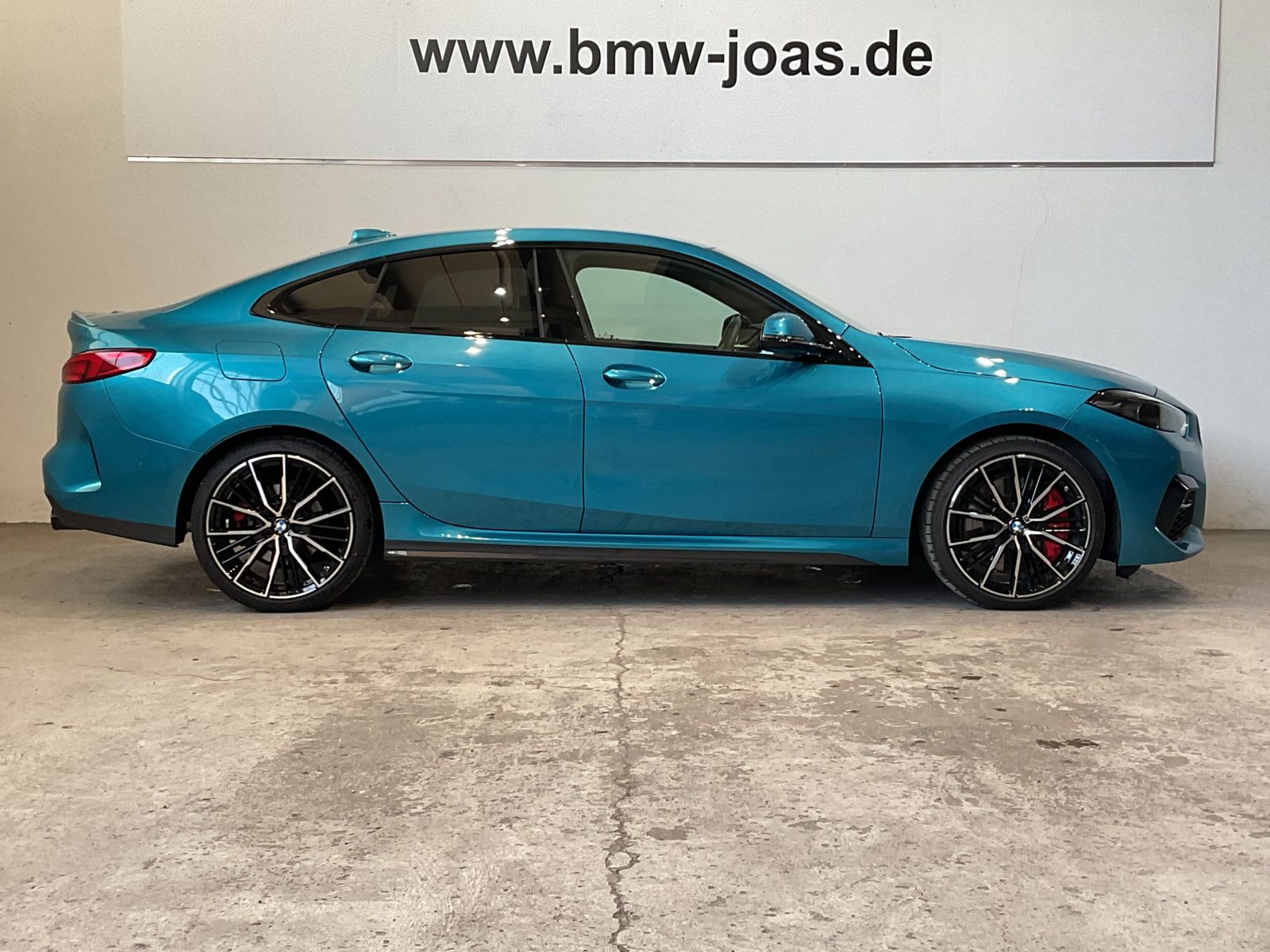 Fahrzeugabbildung BMW 220i 19" LMR | M-Sport | Head-Up Display