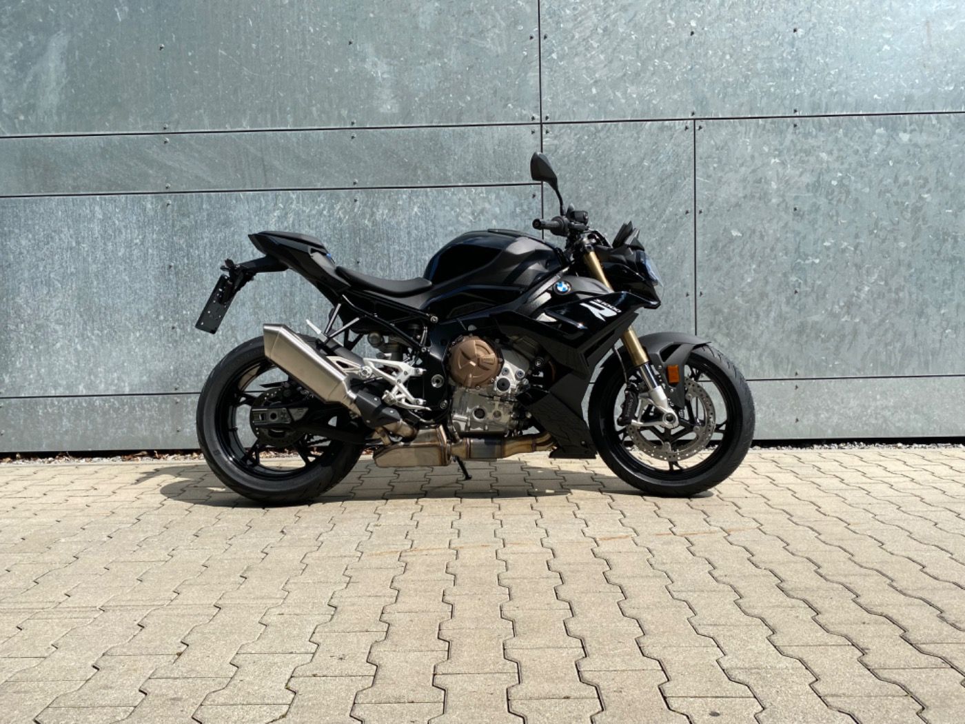 Fahrzeugabbildung BMW S 1000 R Komfort Paket, Dynamik Paket,