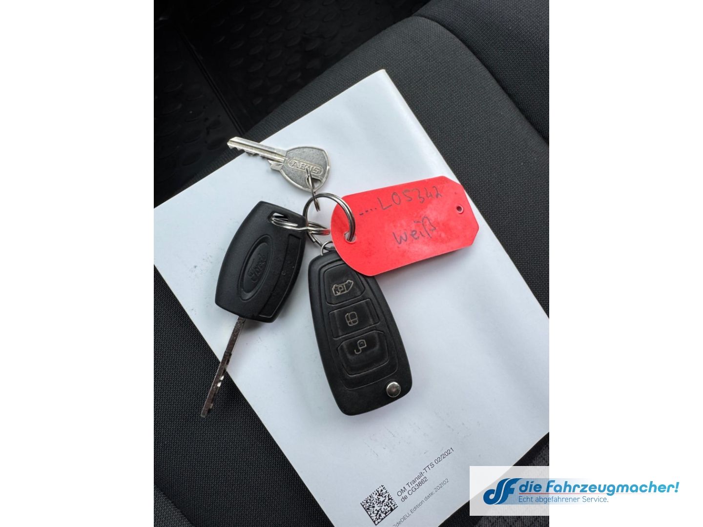 Fahrzeugabbildung Ford Transit Pritsche 310 L2 Doppelkabine AHK DAB Tel