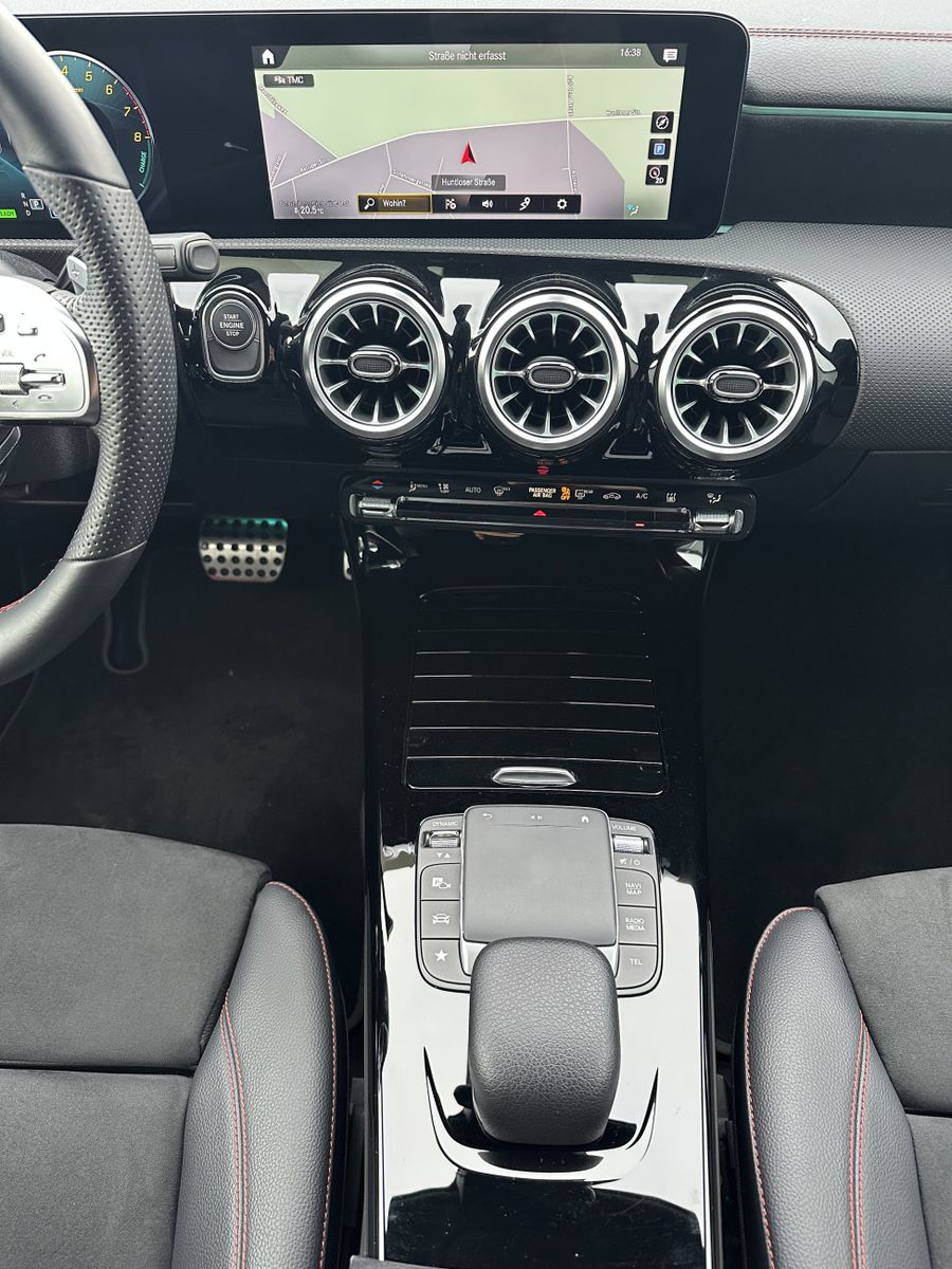 Fahrzeugabbildung Mercedes-Benz CLA 250e Shooting Brake NIGHT-PAKET+NAV+LED+19ZO