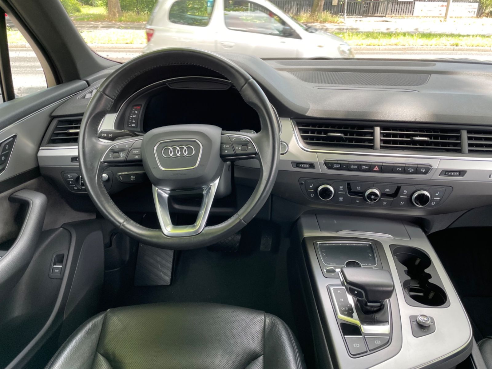 Fahrzeugabbildung Audi Q7 3.0 TDI quattro S-Line*Sitzbelüftung*Head-Up*