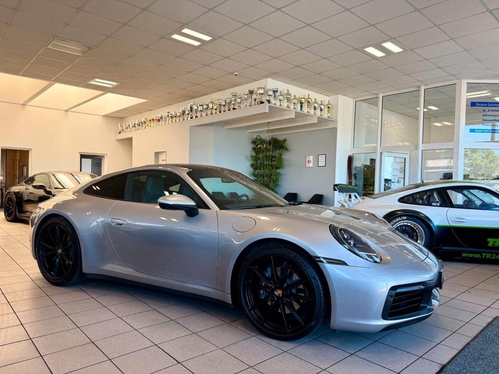 Porsche 911 992 Carrera SAA / Glasdach / BOSE / APPROVED