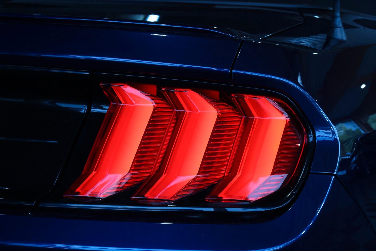 Ford Mustang 2.3 EcoBoost SHELBY OPTIK/CARPLAY/KAMERA