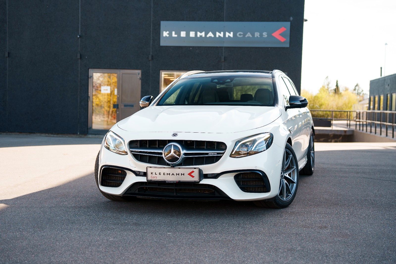 MERCEDES-BENZ AMG Mercedes-AMG E 63 S 4MATIC+ T / Manufaktur