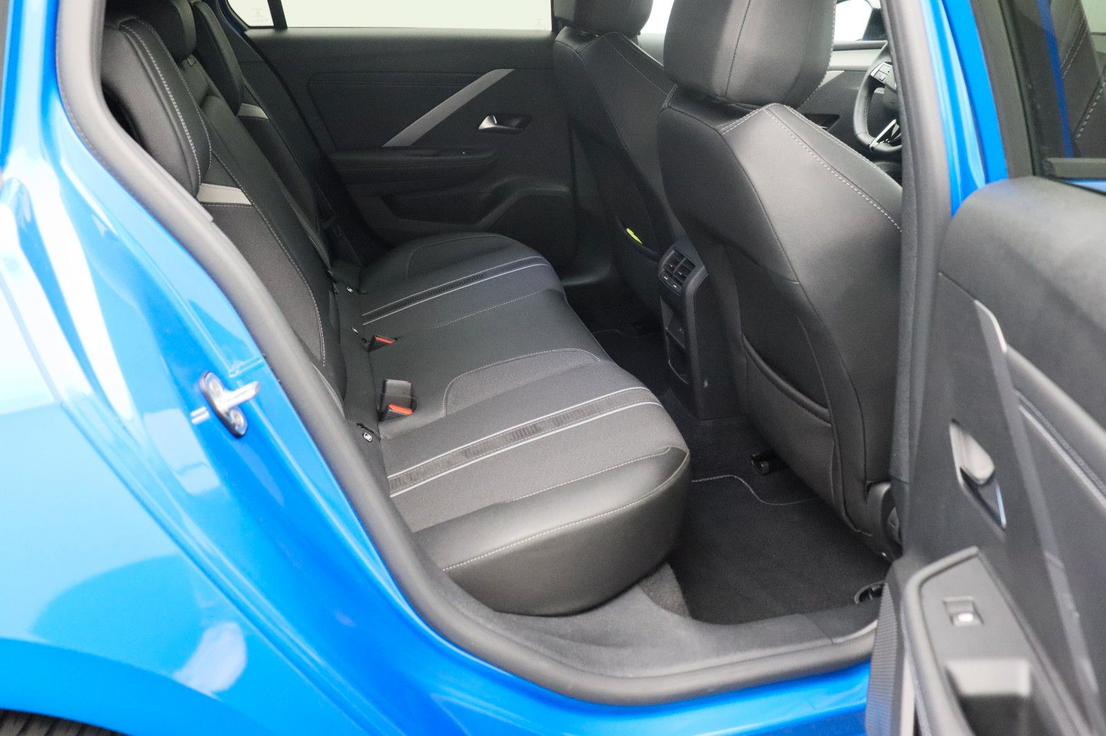 Fahrzeugabbildung Opel Astra L 1.2 GS-Line Sports Tourer