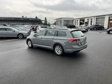 Volkswagen Passat Variant - 11