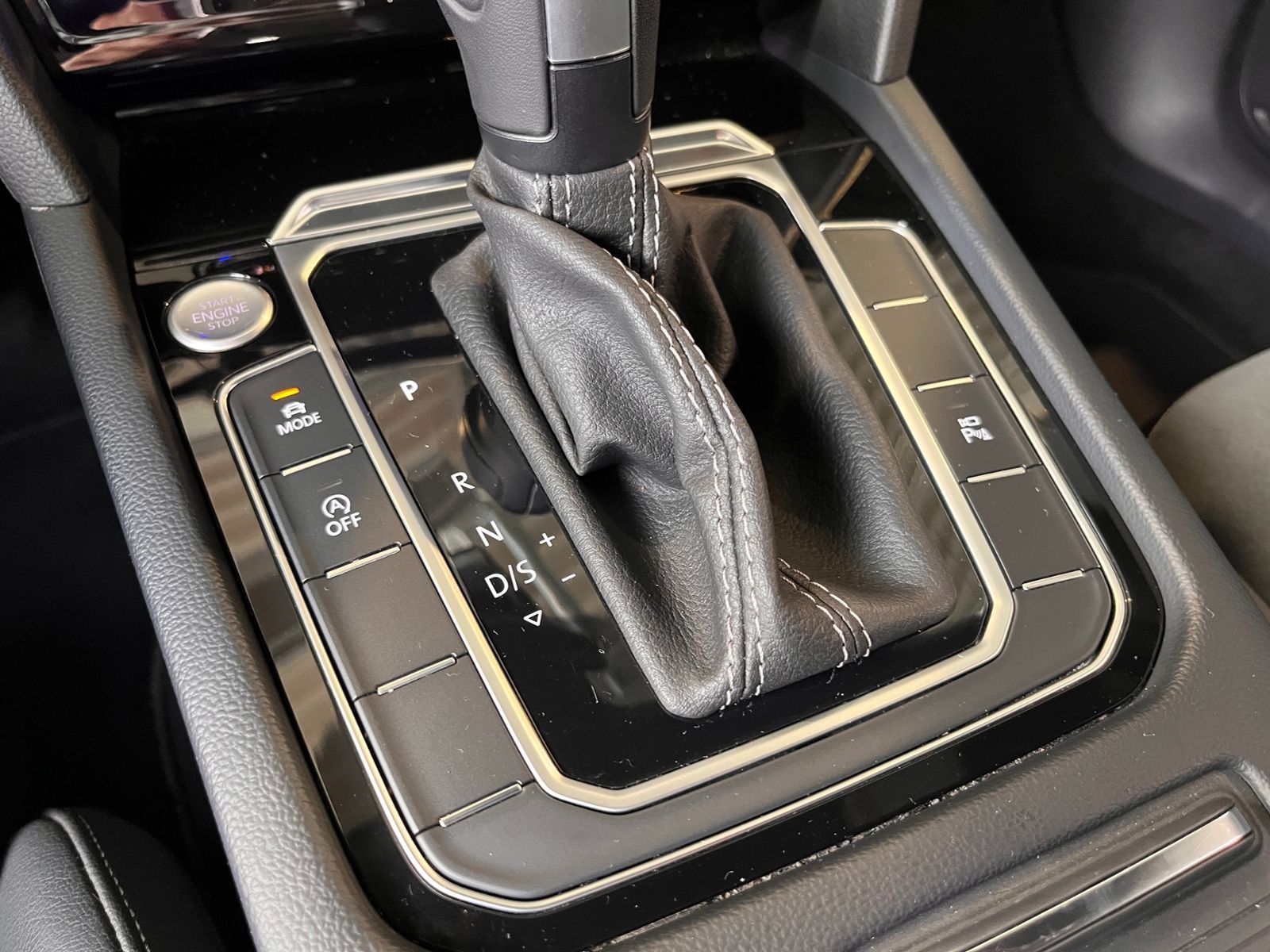 Fahrzeugabbildung Volkswagen Arteon R-Line 360° SHZ LED NAVI