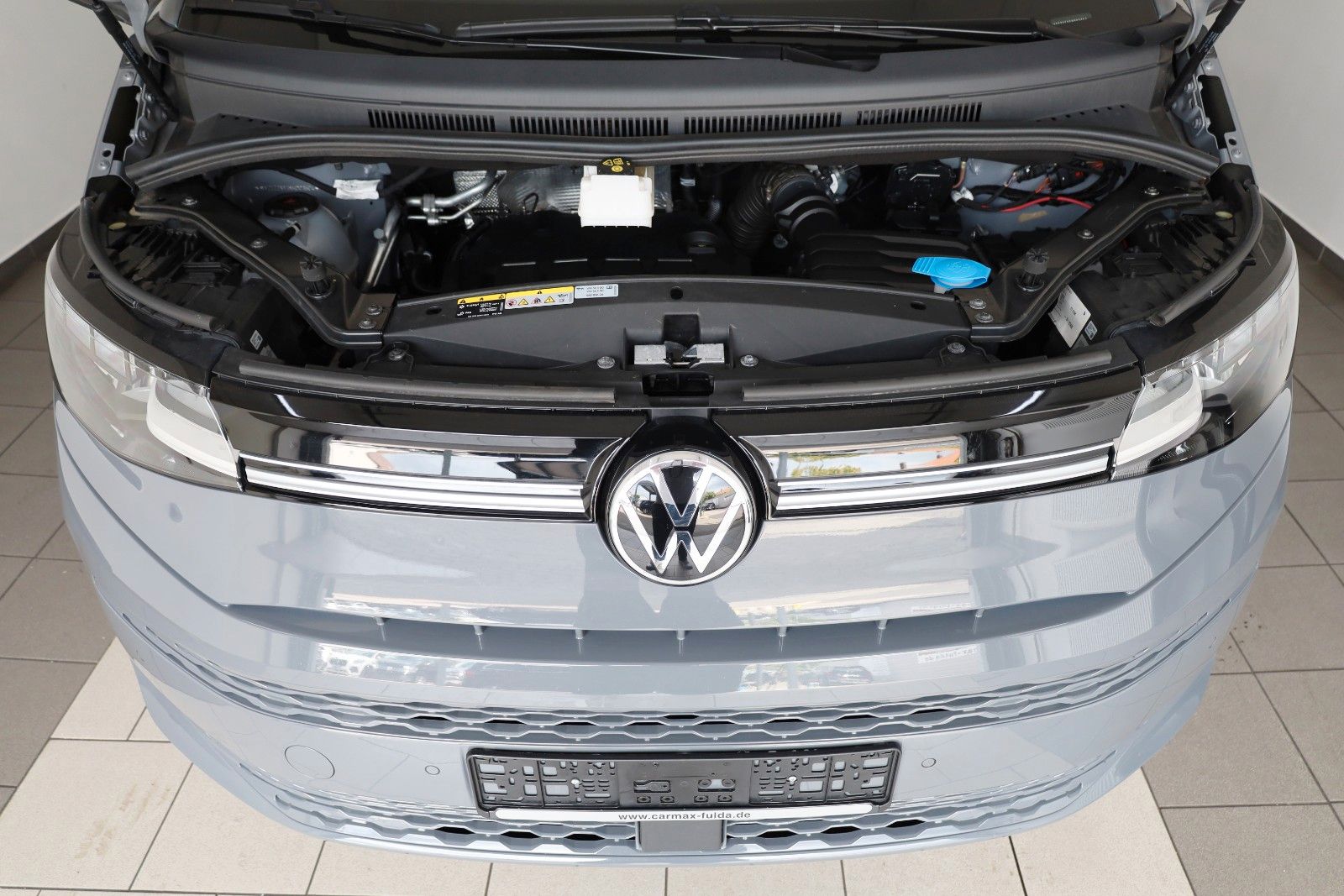 Fahrzeugabbildung Volkswagen T7 Multivan Life lang  7 Si,AppleCarplay,Keyless