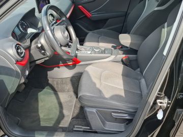 Audi Q2 sport 1.5 TFSI 35 AHK+Kam.+KeyLess+LED+Pano