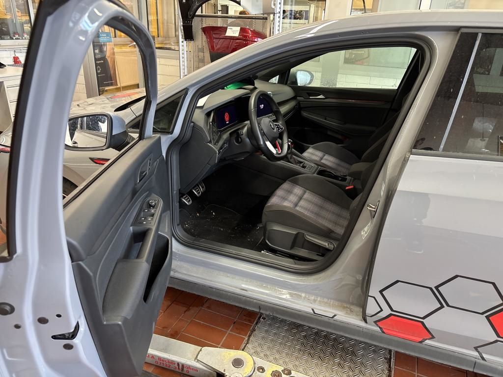 Golf GTI VIII 2.0 TSI Keyless/Kamera/Navi/Matrix