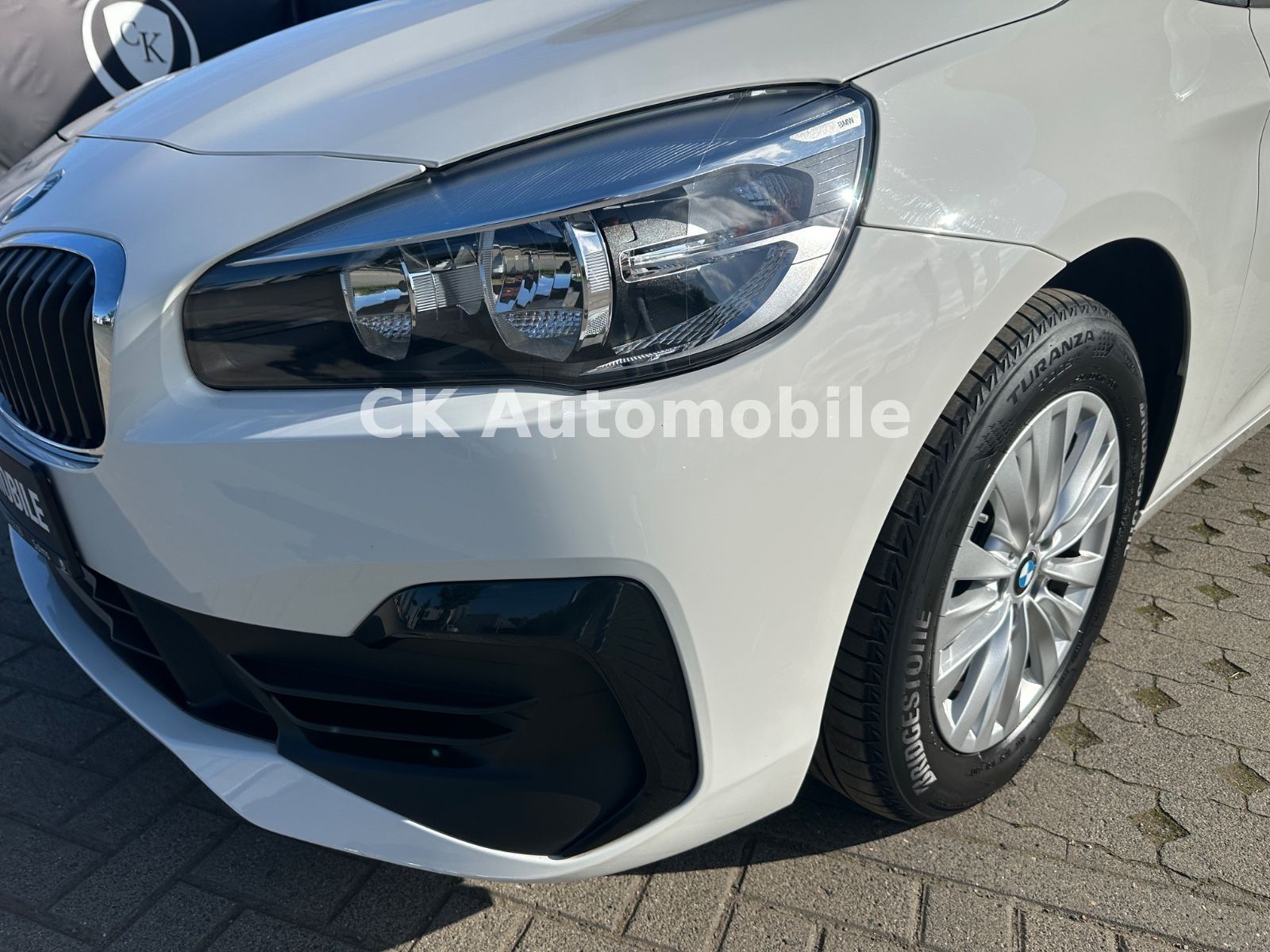 Fahrzeugabbildung BMW 218i Active Tourer Advantage Automatik/Navi/AHK