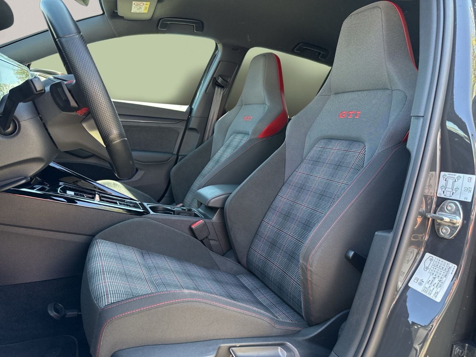 Golf VIII GTI 2.0 TSI, Discover Media, Business