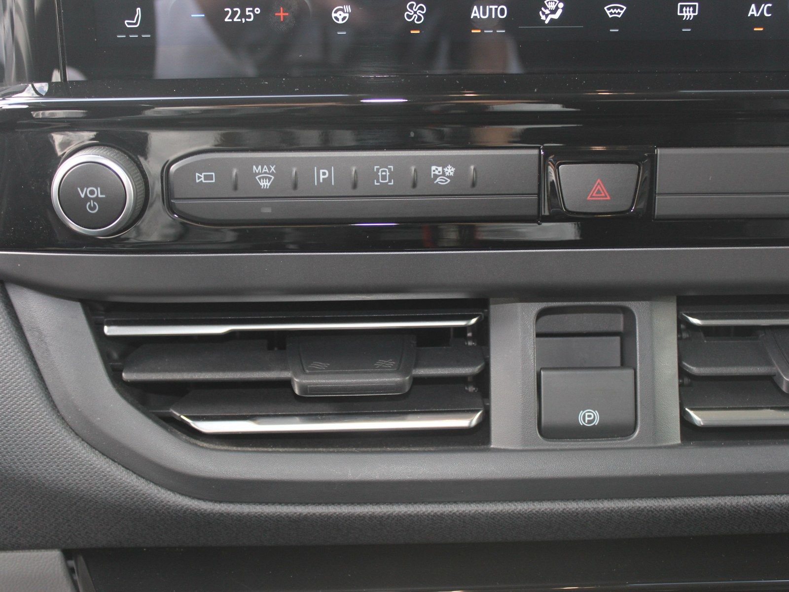 Fahrzeugabbildung Ford Tourneo Custom 320 L1 Tourneo Titanium X AWD