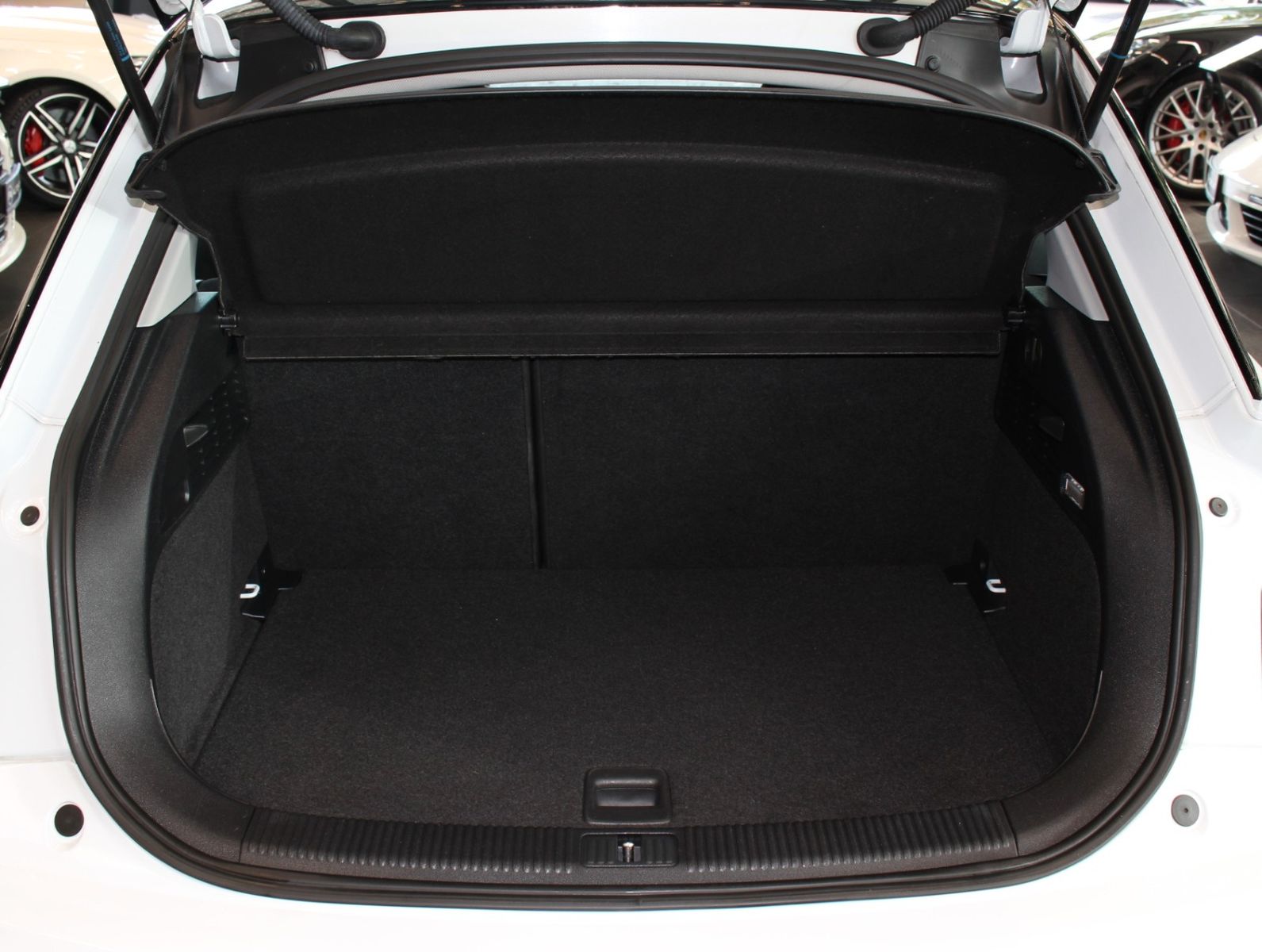 Fahrzeugabbildung Audi A1 Sportback Attraction 1.2 TFSI S line