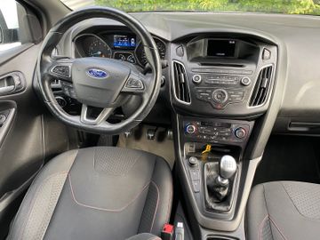 Ford Focus - 8