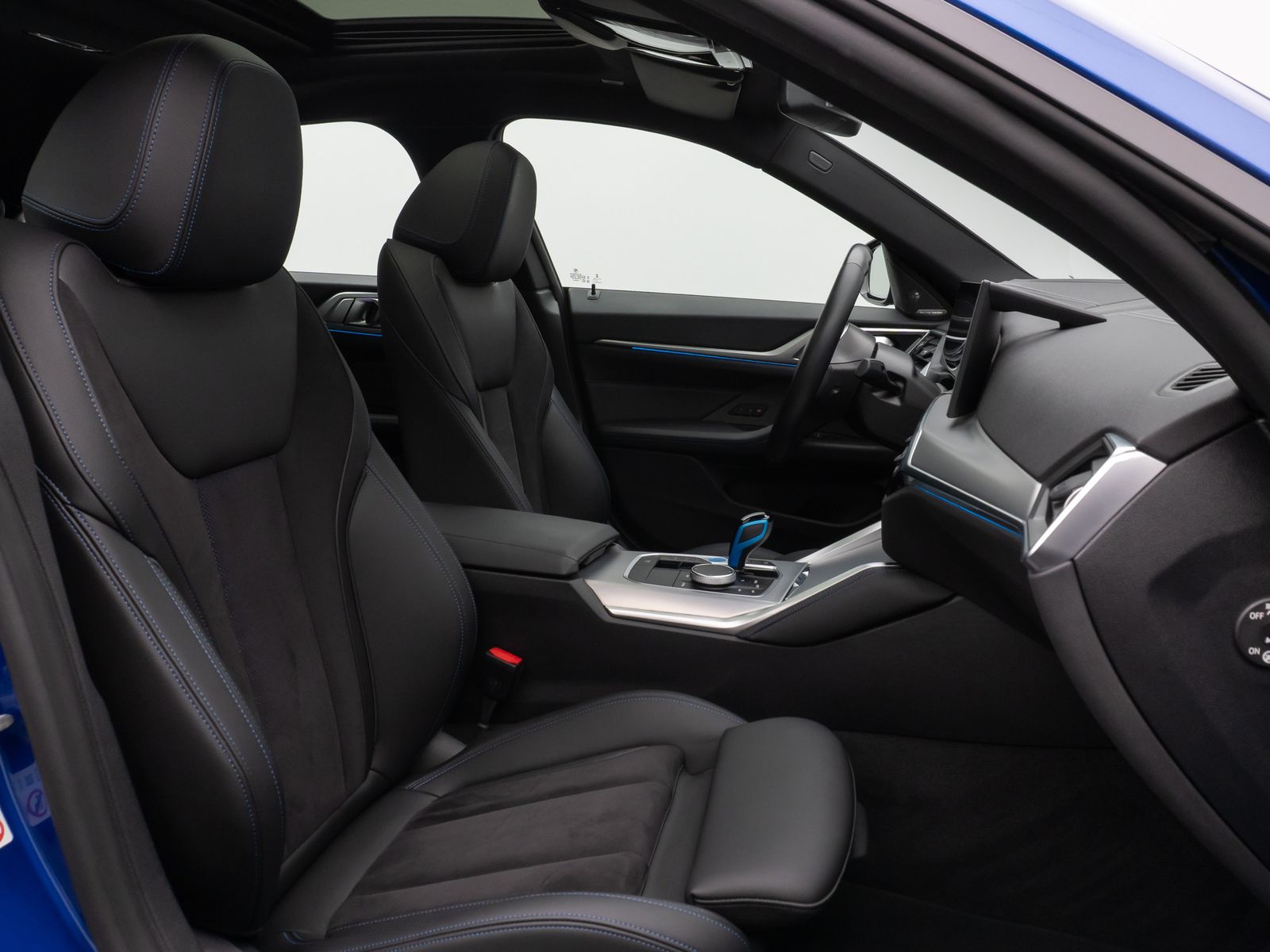 Fahrzeugabbildung BMW i4 eD40 M Sport Gran Coupè Kamera Glasdach HUD