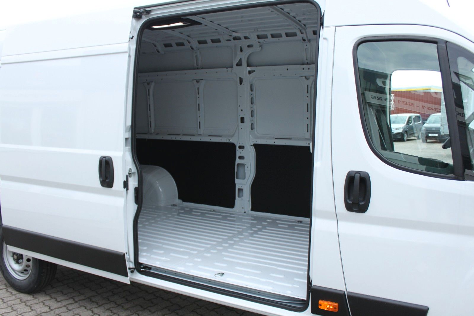 Fahrzeugabbildung Fiat Ducato Kasten Maxi L4H2  Maxi