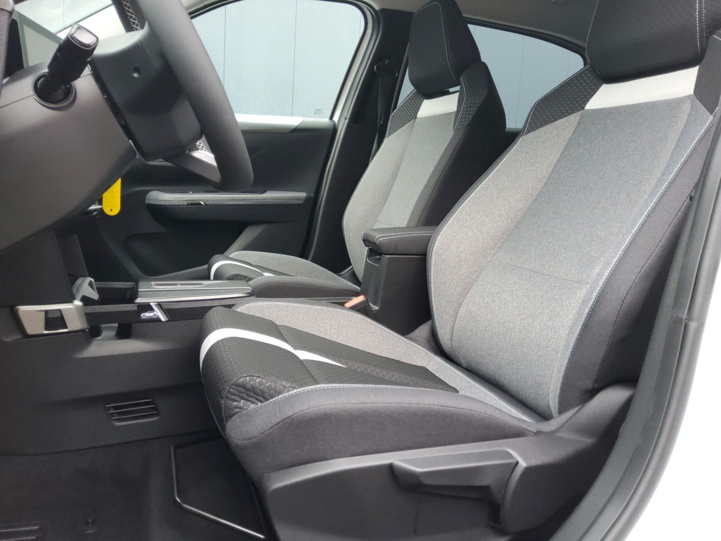 Fahrzeugabbildung Opel Frontera GS Hybrid Tech-P, Allwetter. Sitzh. PDC