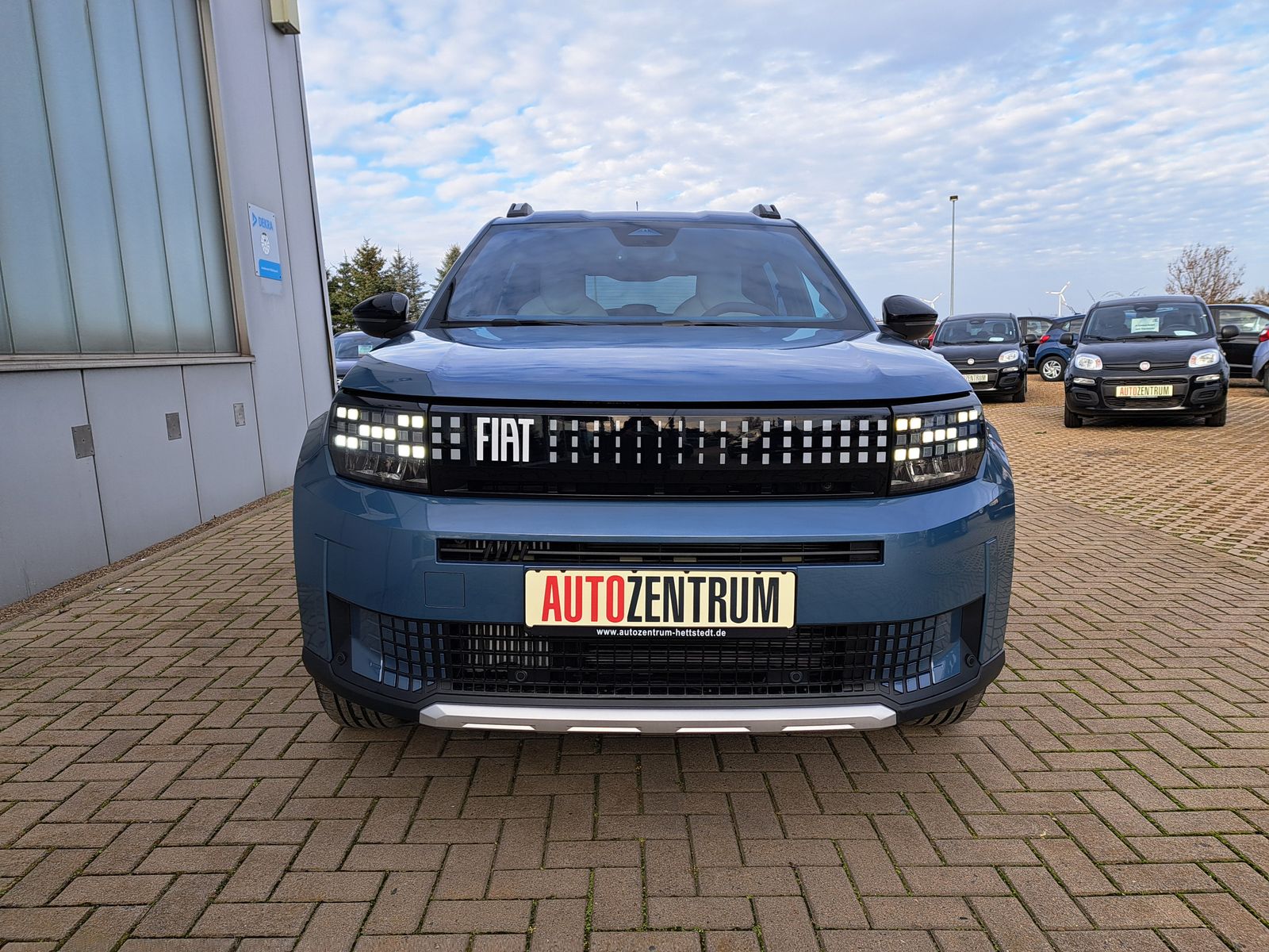 Fahrzeugabbildung Fiat Grande Panda La Prima Hybrid AUTOM. SITZHEIZUNG