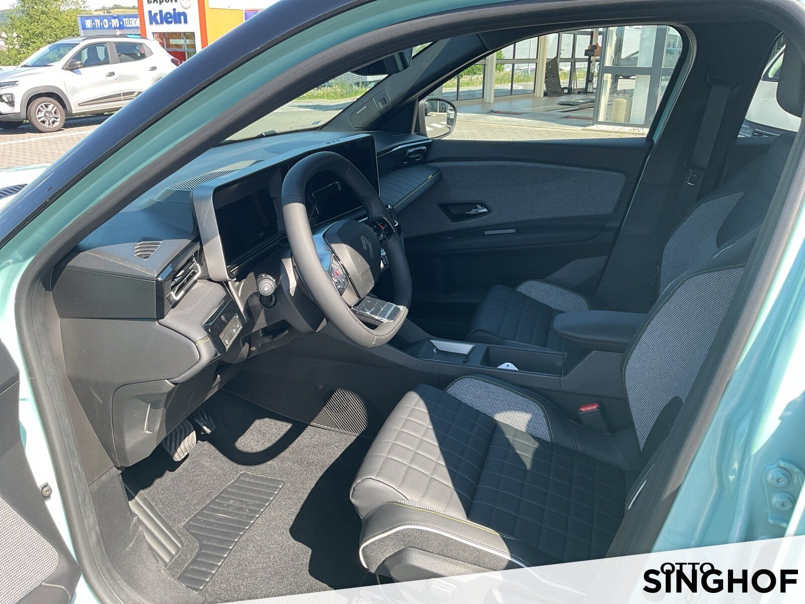 Fahrzeugabbildung Renault R 4 E-Tech elektrisch Iconic 150 Comfort Range