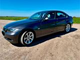 BMW 325i E90 Automatik *Rentnerfahrzeug* - BMW 325: 325i E90