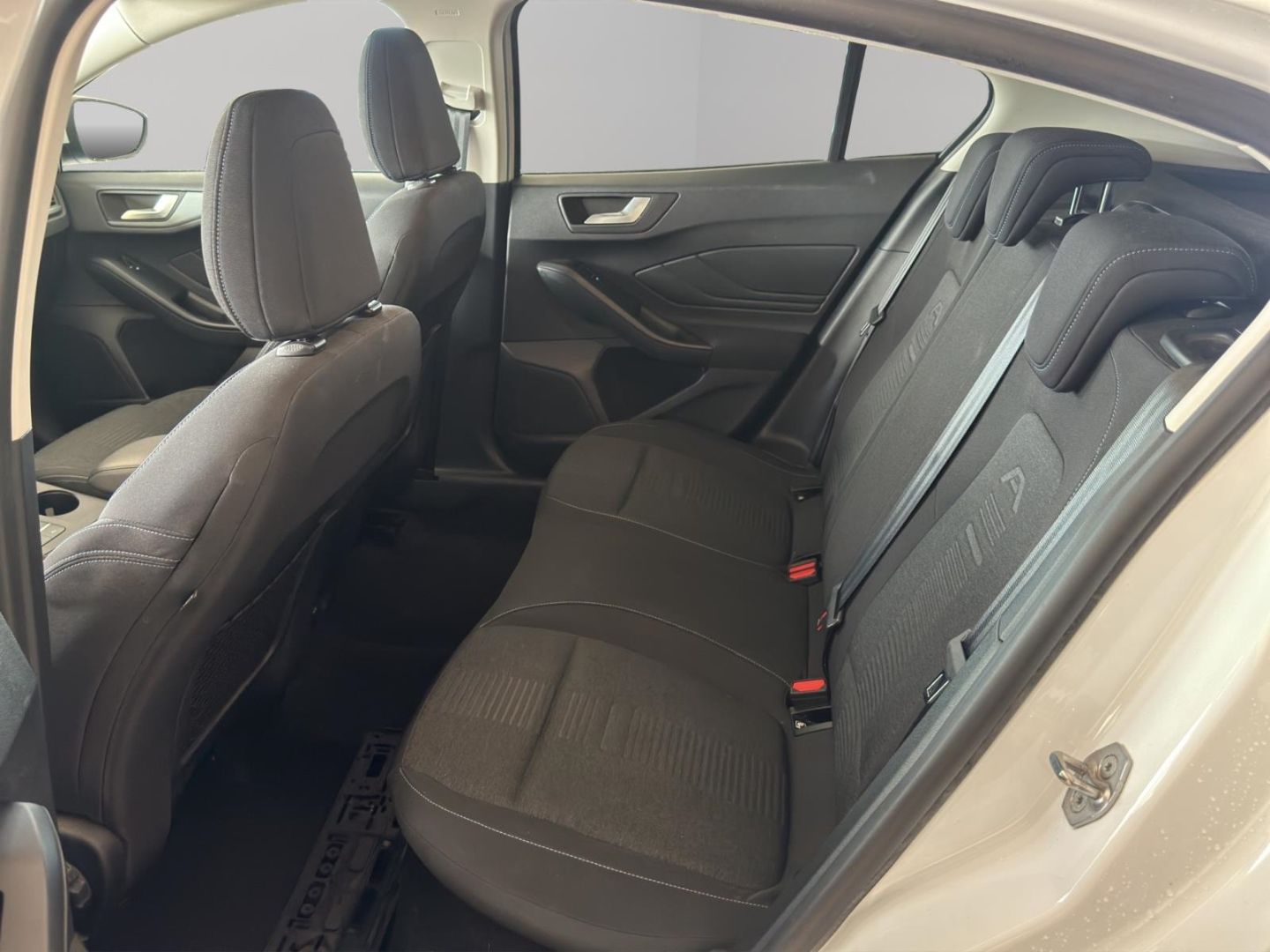 Fahrzeugabbildung Ford Focus Active, AUTOMATIK, WINTERPAKET