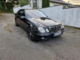 Mercedes-Benz Mercedes E500 w211 - Mercedes-Benz E 500 in Düsseldorf