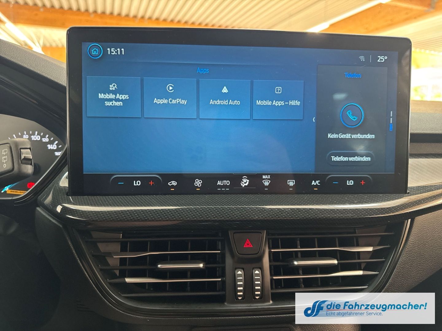 Fahrzeugabbildung Ford Focus ST-Line Navi LED ACC Apple CarPlay Android