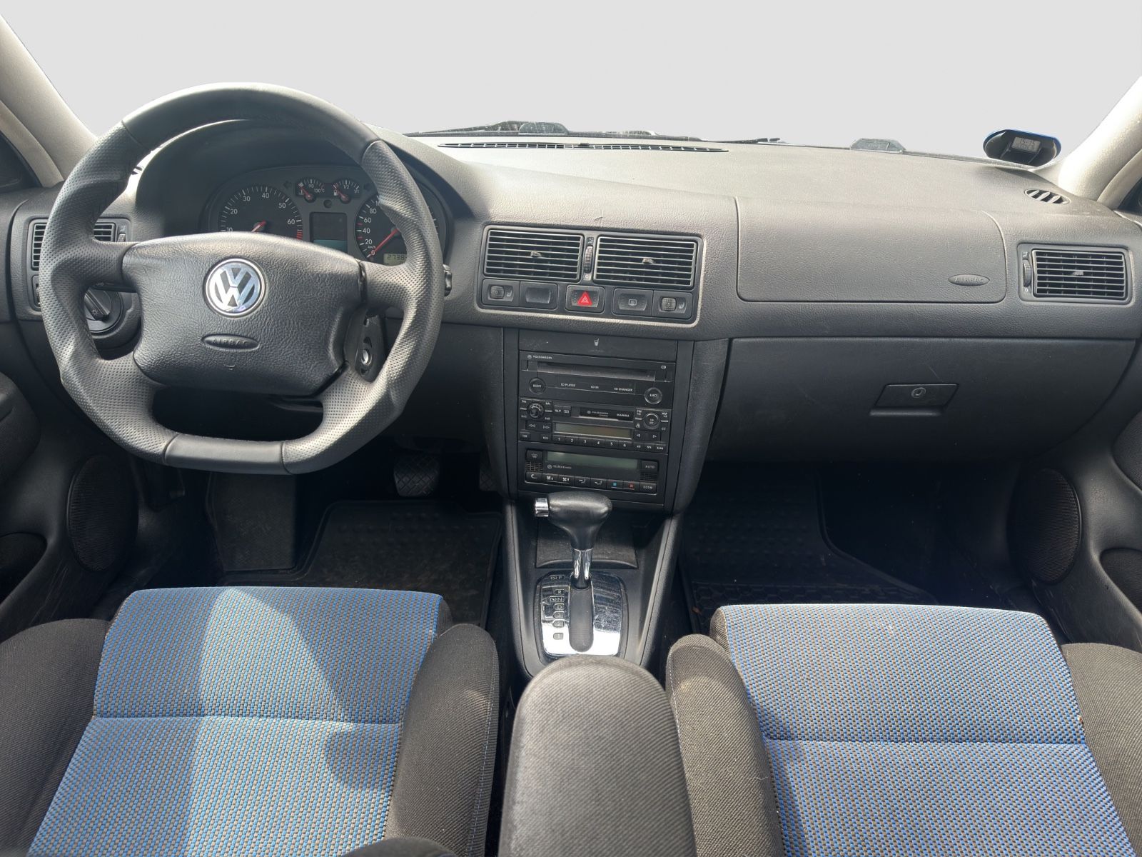 Fahrzeugabbildung Volkswagen Golf IV Variant Highline/Schiebed./AHK/TÜV01.28
