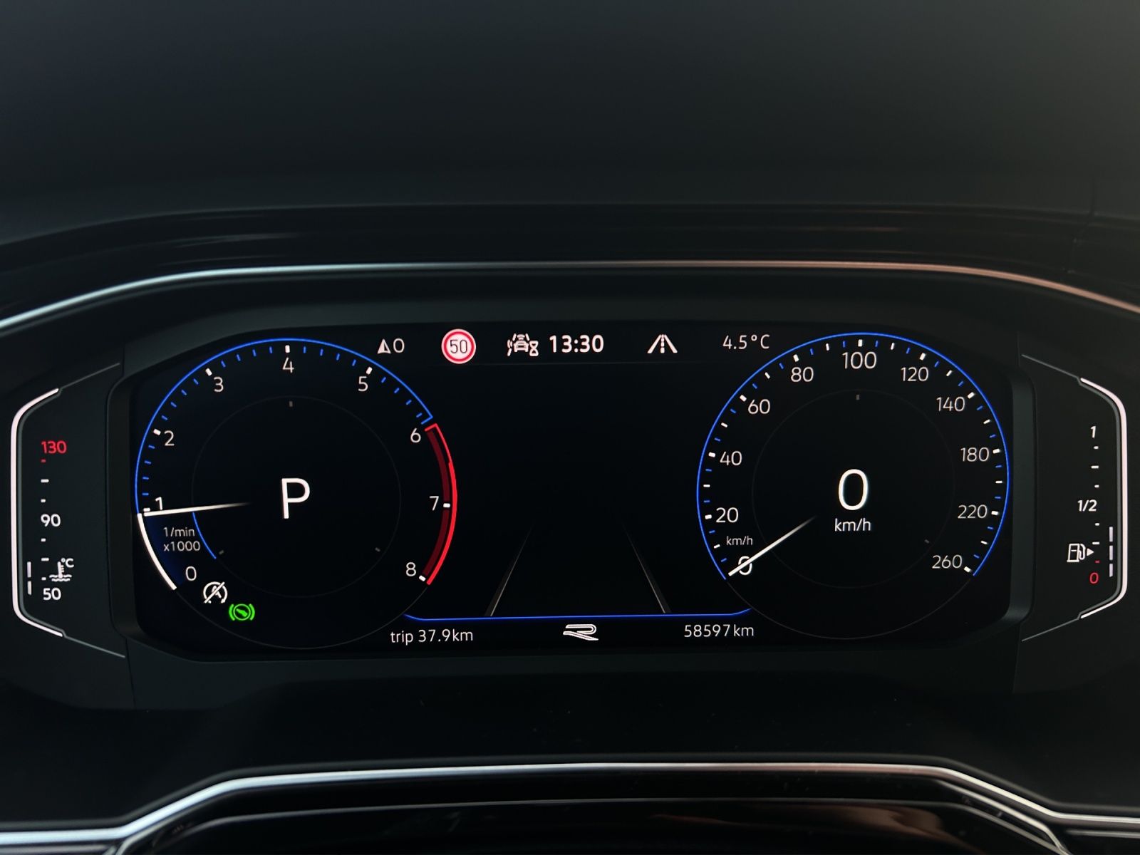 Fahrzeugabbildung Volkswagen Polo R-Line TSI DSG IQ.Light ACC SH AID RFK AppC