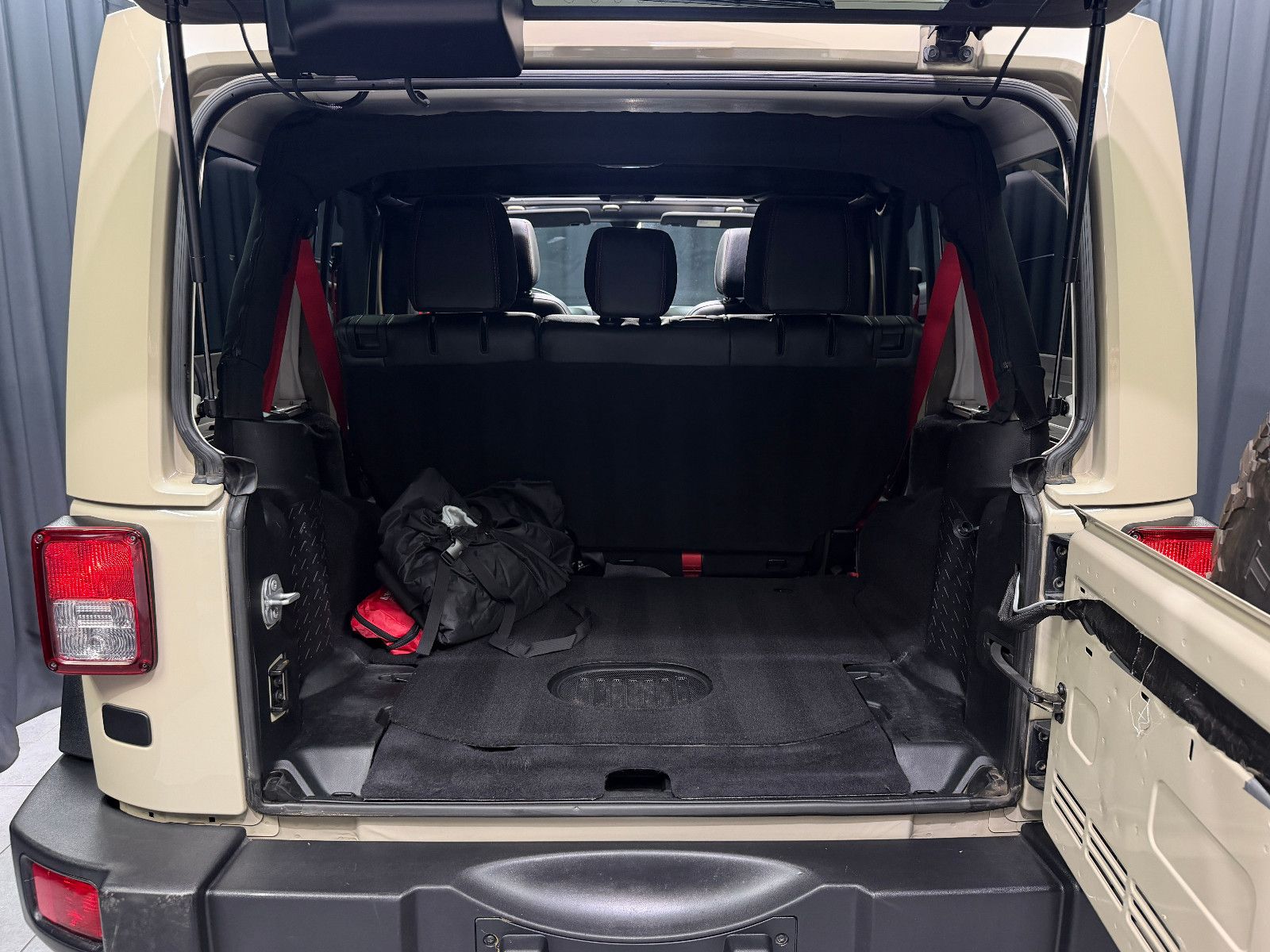 Fahrzeugabbildung Jeep Wrangler Unlimited Rubicon Recon Offroad|Alpine