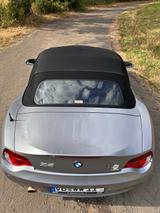 BMW Z4 Roadster 2.0i - - graue BMW Z4