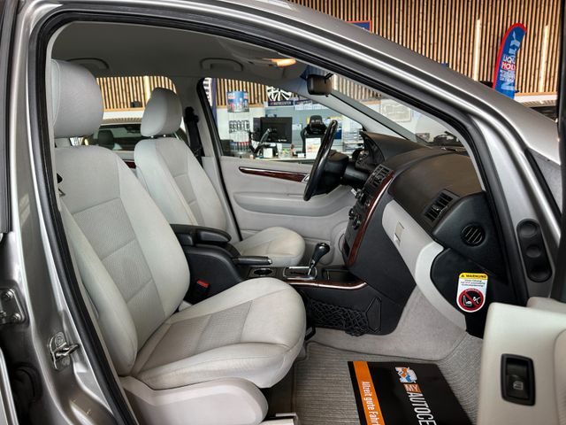 MYAUTOCENTER – Gebraucht- und Jahreswagen mit Werkstattservice in Pfaffenhofen Mercedes-Benz A 150 *Klima*Elegance*Automatik*TÜV*
