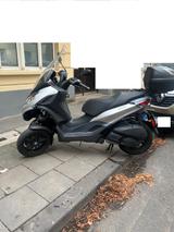 Piaggio MP3 300 HPE - Piaggio Motorräder in Köln