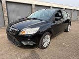 Ford Focus 1.6 Ambiente - Ford Focus aus 2010: 1.6