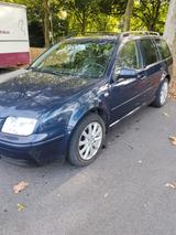 Volkswagen Bora 2.0 Special Variant Special - blaue Volkswagen Bora