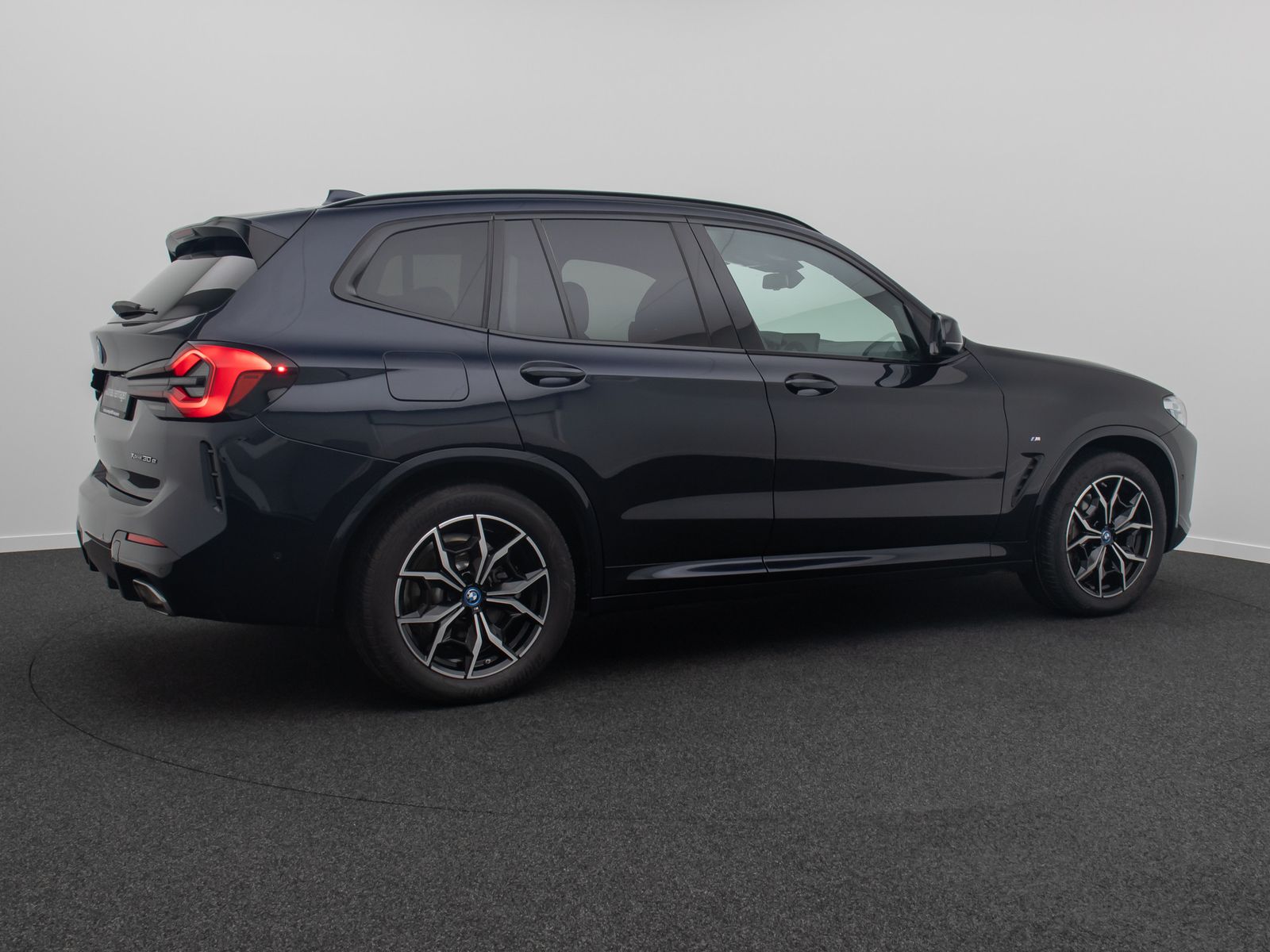 Fahrzeugabbildung BMW X3 xD30e M Sport Laser DAB Kamera HUD Panorama