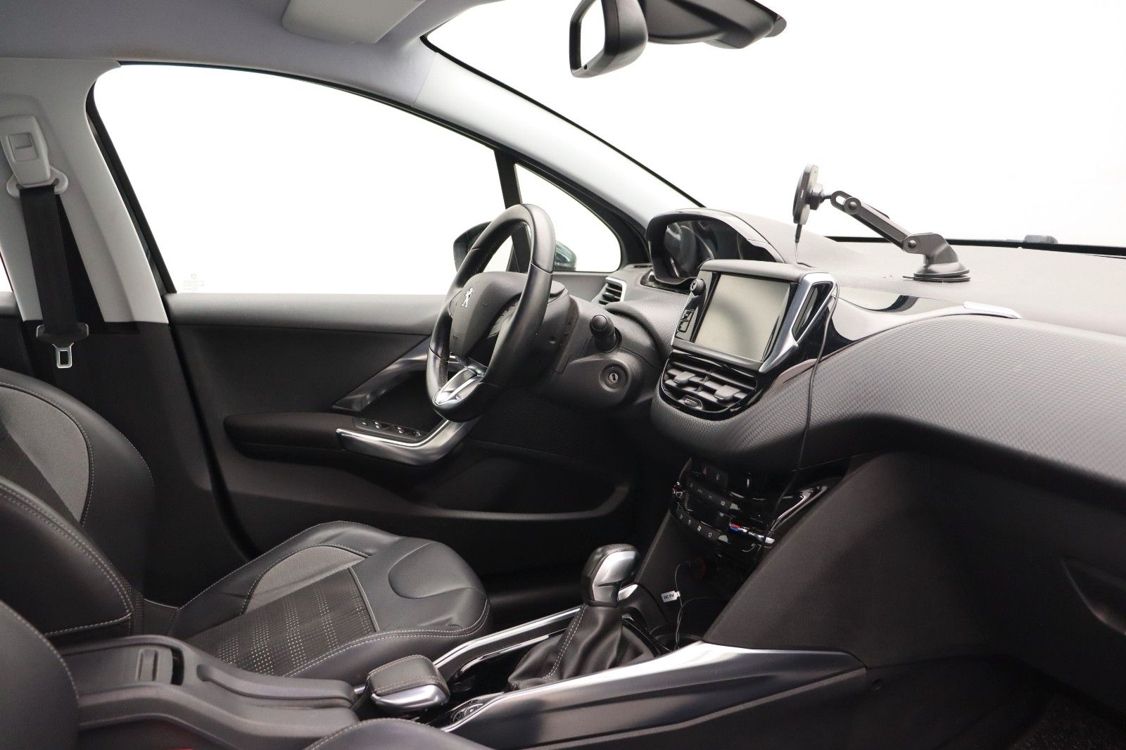 Fahrzeugabbildung Peugeot 2008 1.6 Allure NAVI