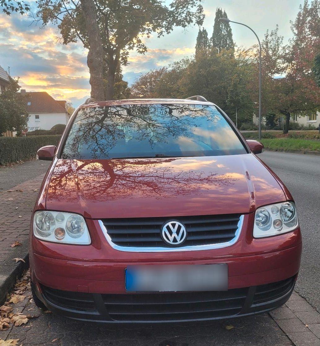Volkswagen Touran 2005 — rear view