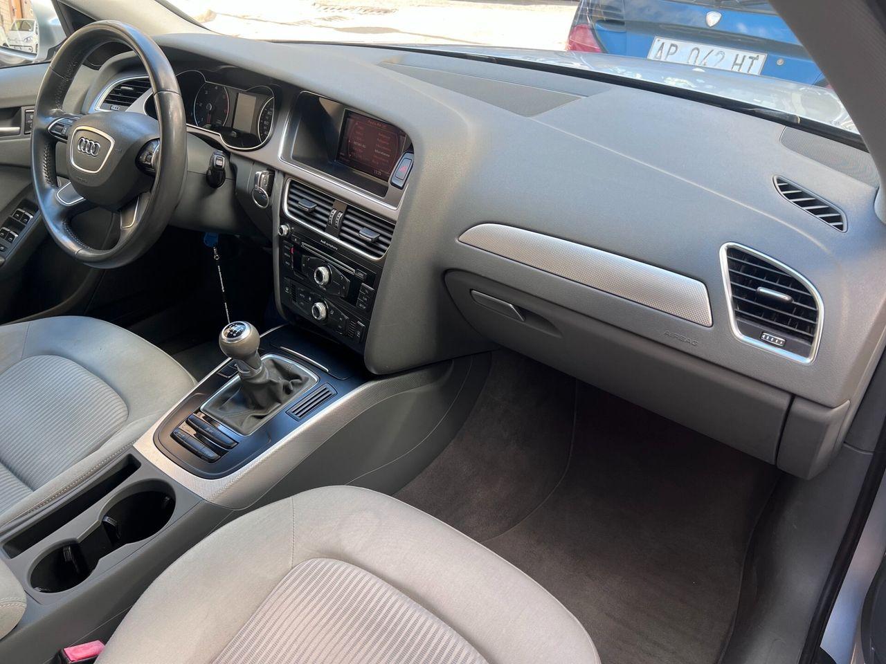Audi A4 2014 — photo 11