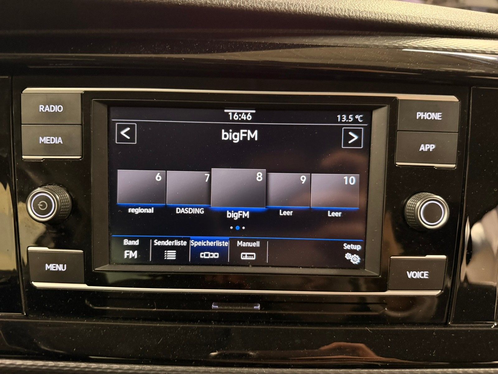 Fahrzeugabbildung Volkswagen T6 Multivan Trend. 2,0 TDI +AHK+Kamera+App Conne