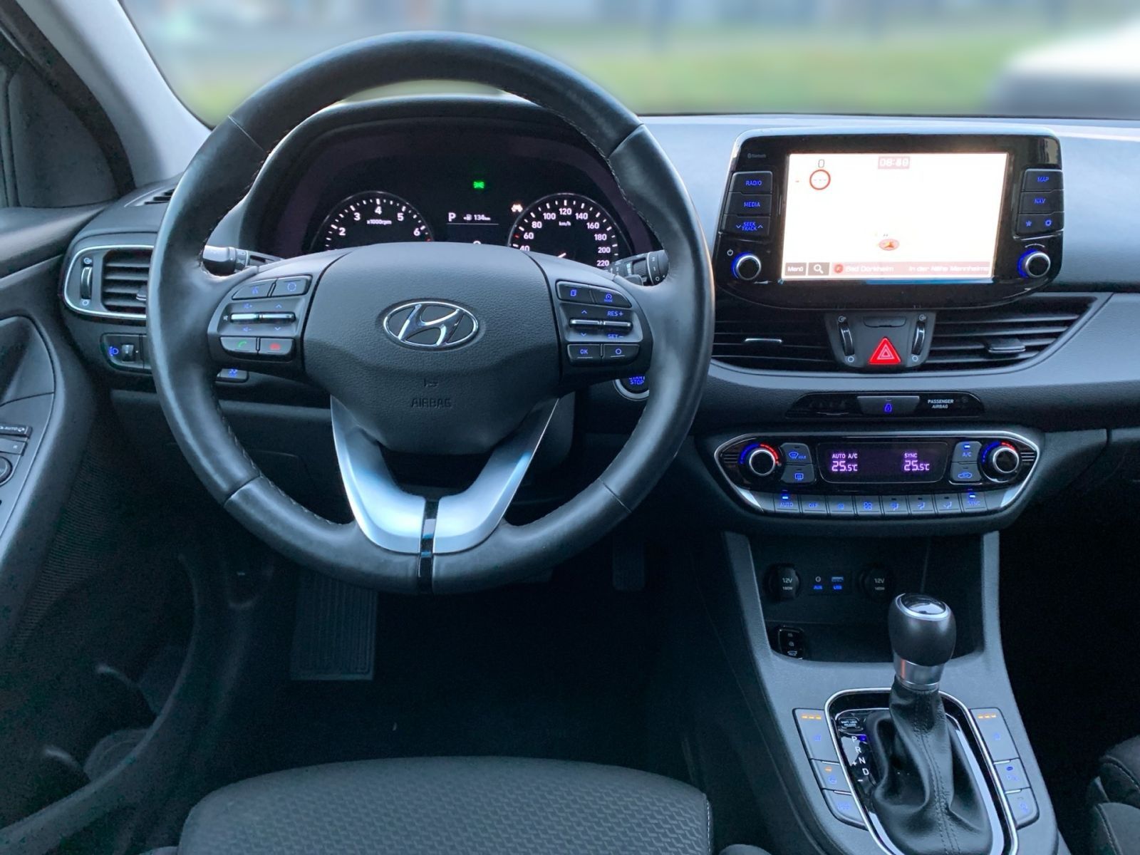 Fahrzeugabbildung Hyundai i30 Kombi 1.4 T-GDI 7-DCT YES! Plus LED AHK