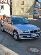 BMW 318i -