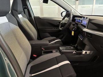 Fotografie des Opel Frontera 1.2 DI Hybrid 48V eDCT Edition (1G)