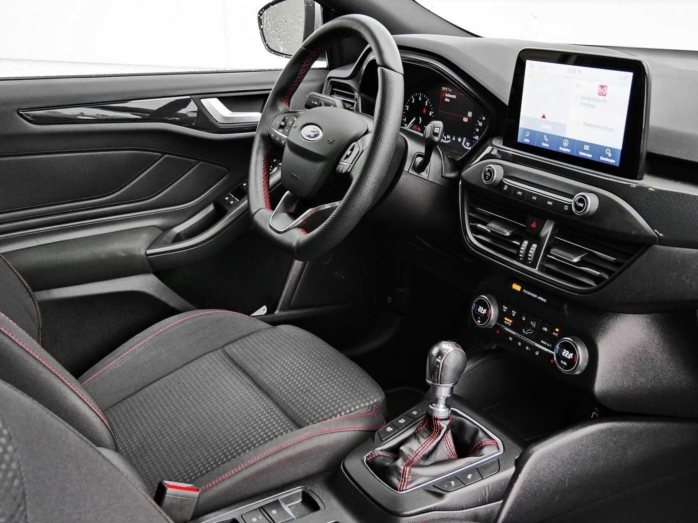Ford Focus 1.0 ST-Line | LED | KAMERA | 18' | ALARM |
