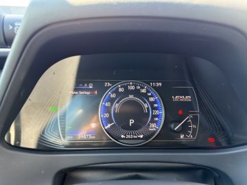 Lexus UX - 11